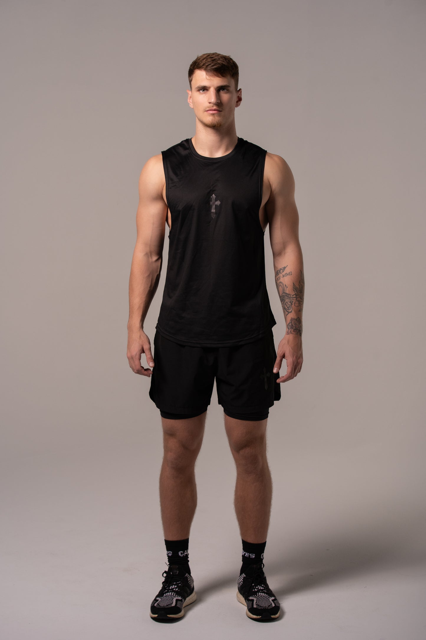 Athletic Cut-off Black